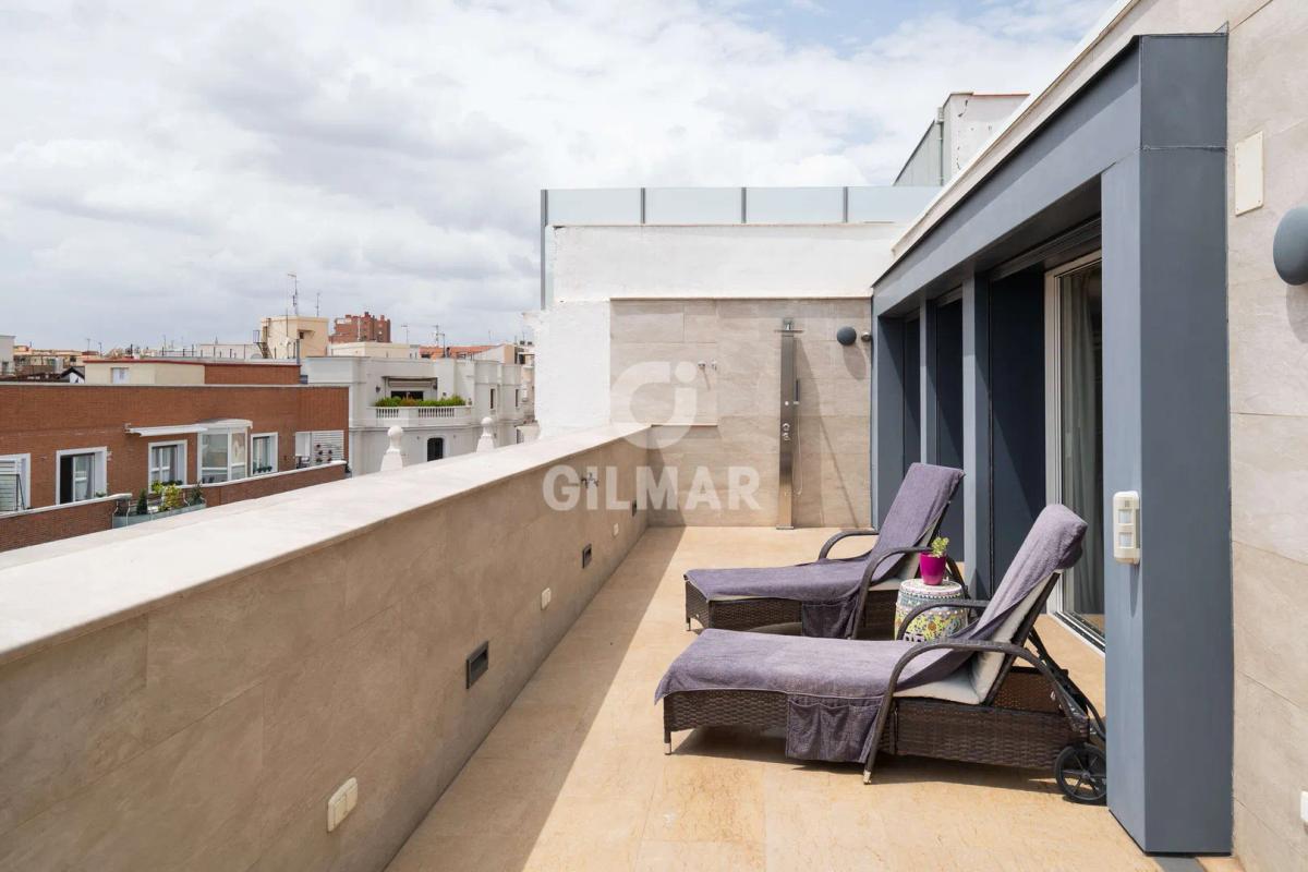 Imagen 1 de Bright Penthouse with 4 Bedrooms in Almagro