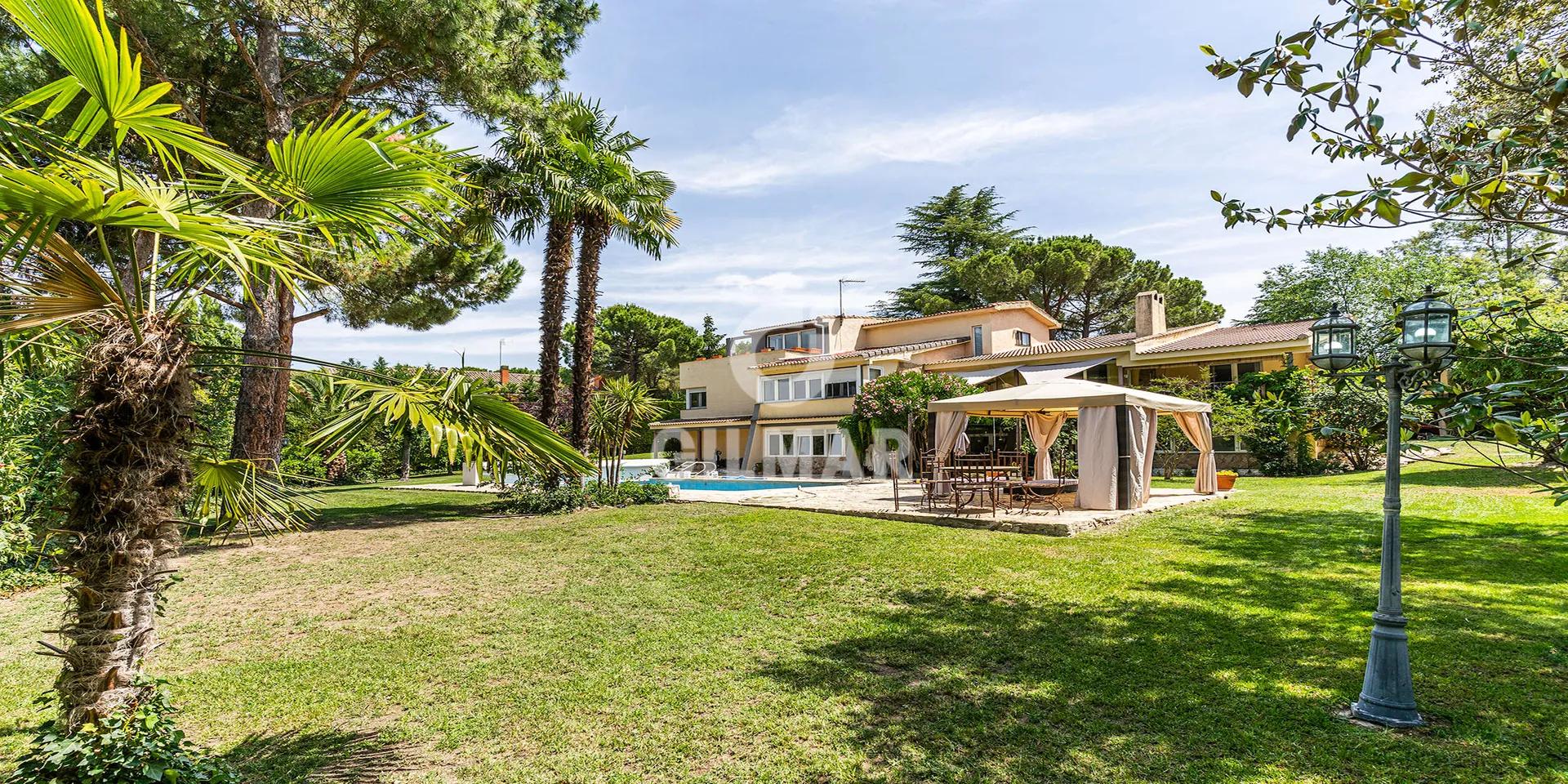 Elegante Chalet Independiente en Las Lomas, Boadilla del Monte