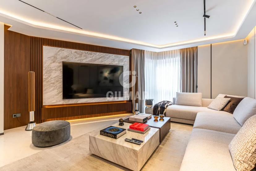 Luxury Apartment with 3 Bedrooms in Valdemarín image 1