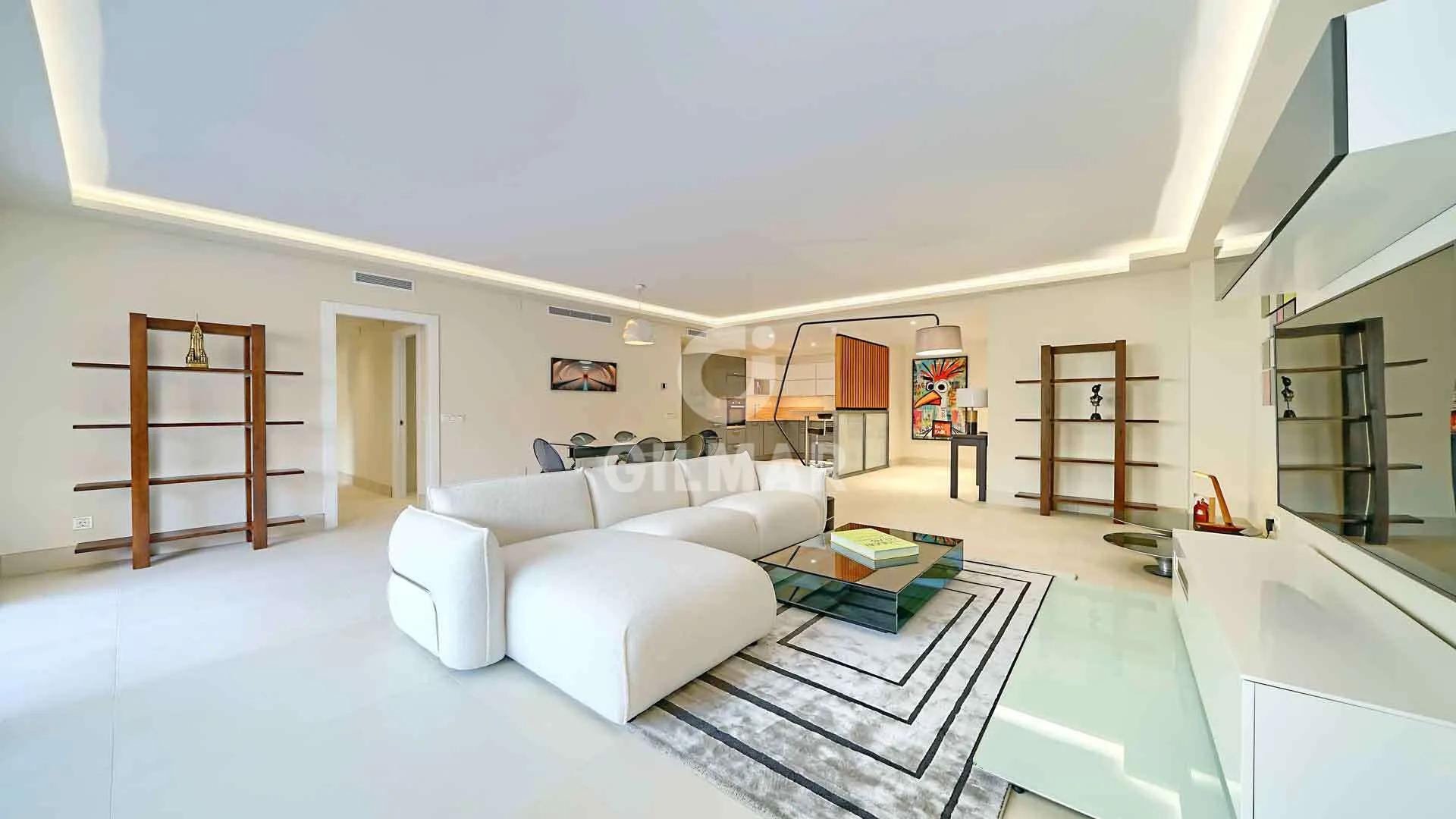 Spectacular Renovated Apartment in Marbella Center