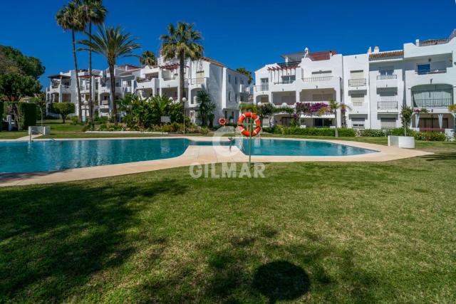 Imagen 2 de Luxury Penthouse with Solarium and Views in Estepona