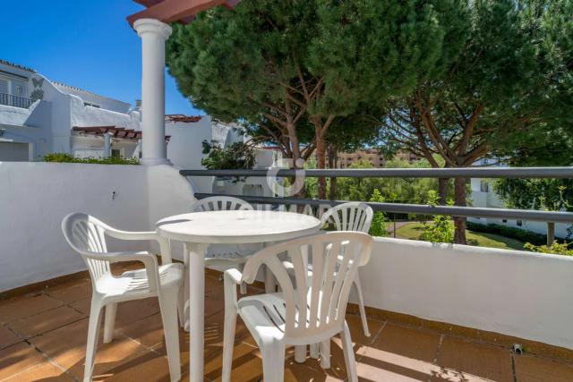 Imagen 3 de Luxury Penthouse with Solarium and Views in Estepona