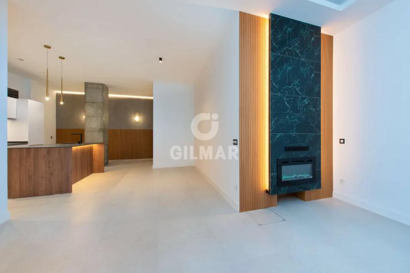 Exclusive Renovated Loft in La Guindalera image 1