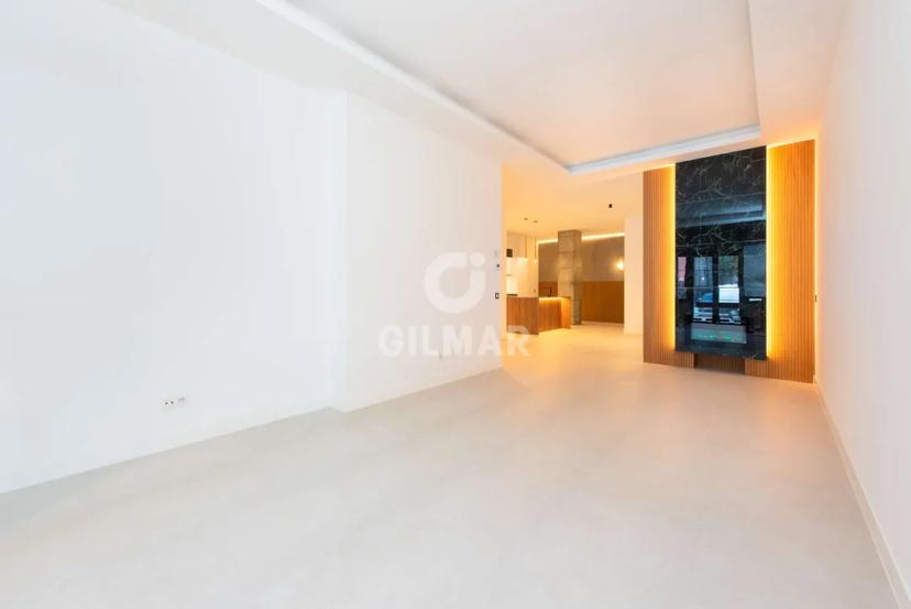 Exclusive Renovated Loft in La Guindalera image 2