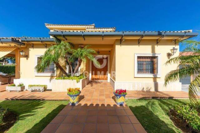 Imagen 2 de Luxury Independent Chalet with Pool in Vistahermosa