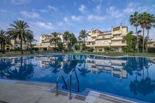 Imagen 2 de Elegant Apartment with 3 Bedrooms in San Roque Club