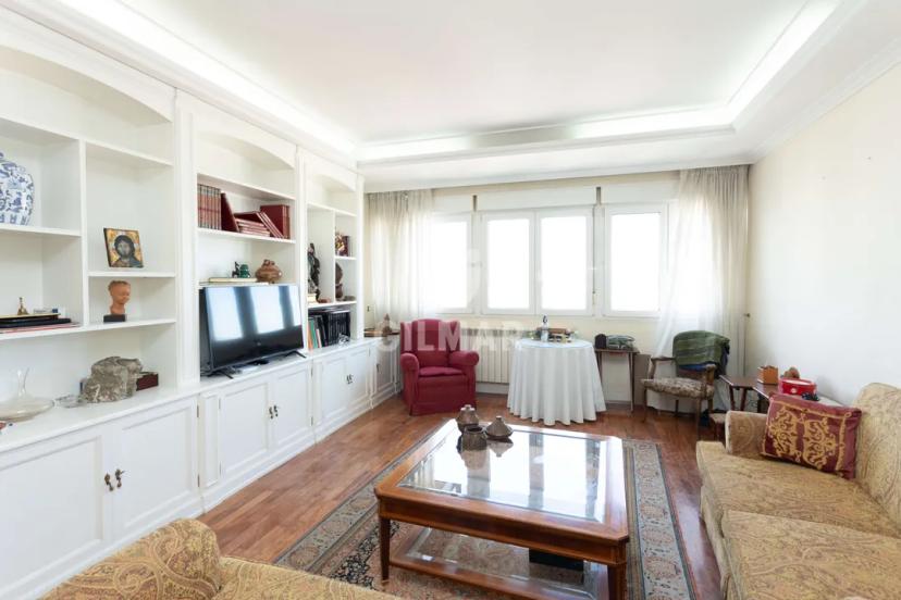 Exclusive Luxury Apartment in CastellanaOrense image 1