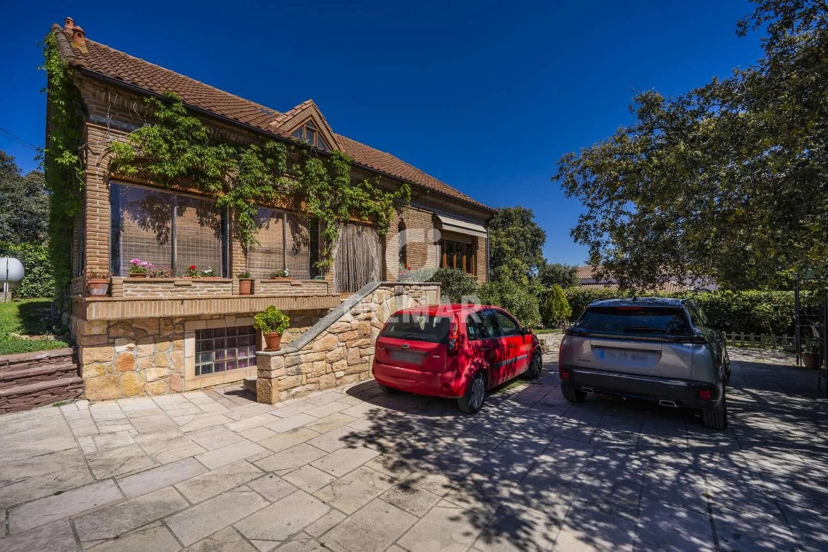 Rustic House with Views in El Escorial