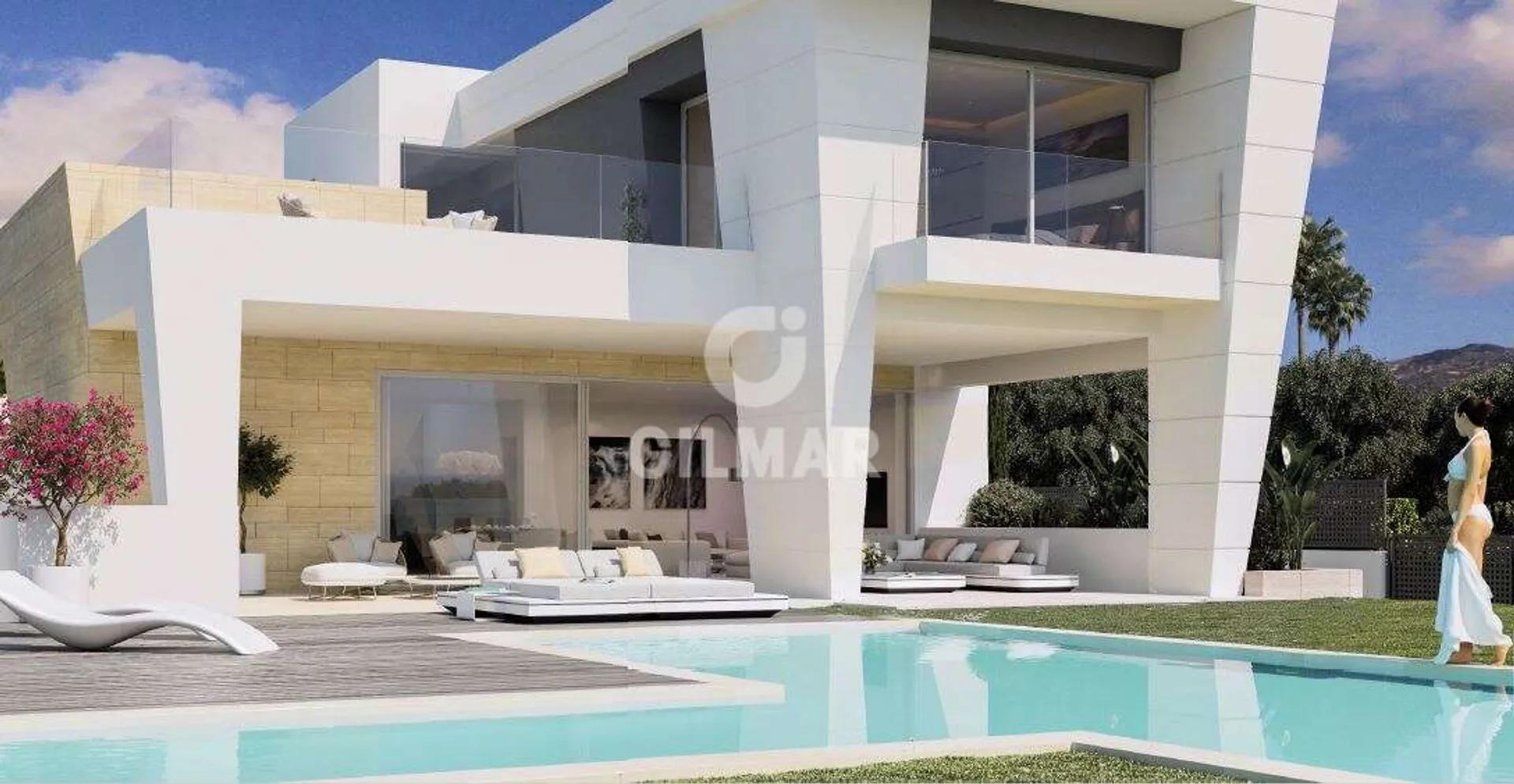 Exclusiva Villa Personalizable en Marbella con Vistas al Mediterráneo