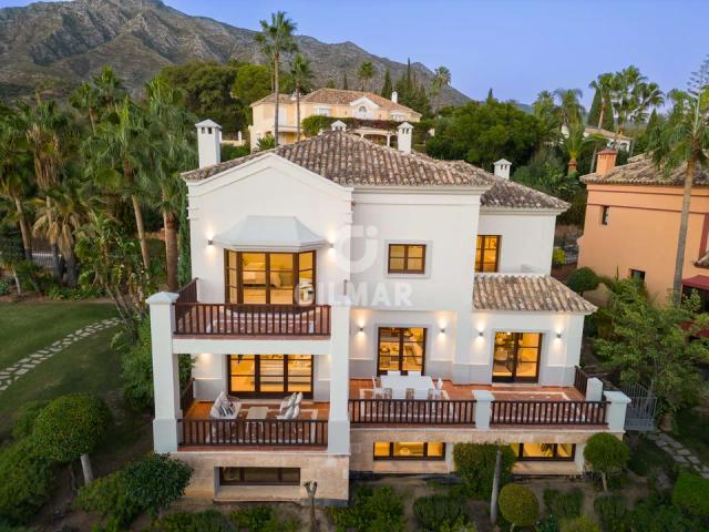 Imagen 3 de Renovated Mediterranean Chalet in Marbella