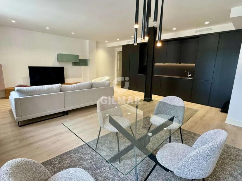 Renovated Apartment on Velázquez Street: 3 Bedrooms with En-Suite Bathrooms image 1