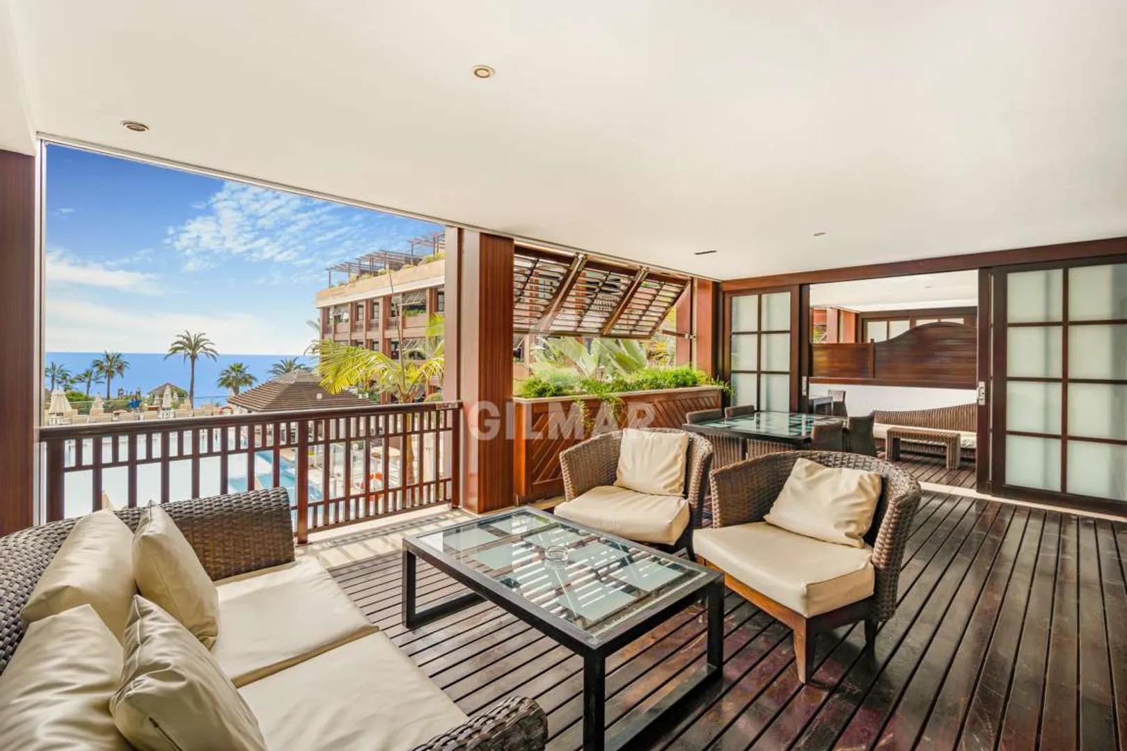 Luxury Oceanfront: Investment Apartment in Puerto Banús