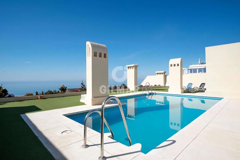 Exclusive Luxury Apartment on the Frontline Beach, Estepona image 0