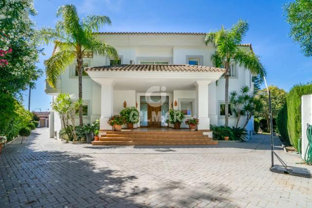 Imagen 4 de Luxury Villa in Paraíso Alto: 6 Bedrooms, Sea Views