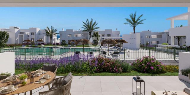 Imagen 3 de Modern Bright Apartment Steps from the Center of Estepona