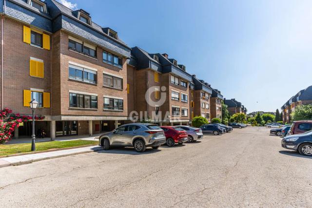 Imagen 2 de Family Duplex Penthouse with Views in Hoyo de Manzanares