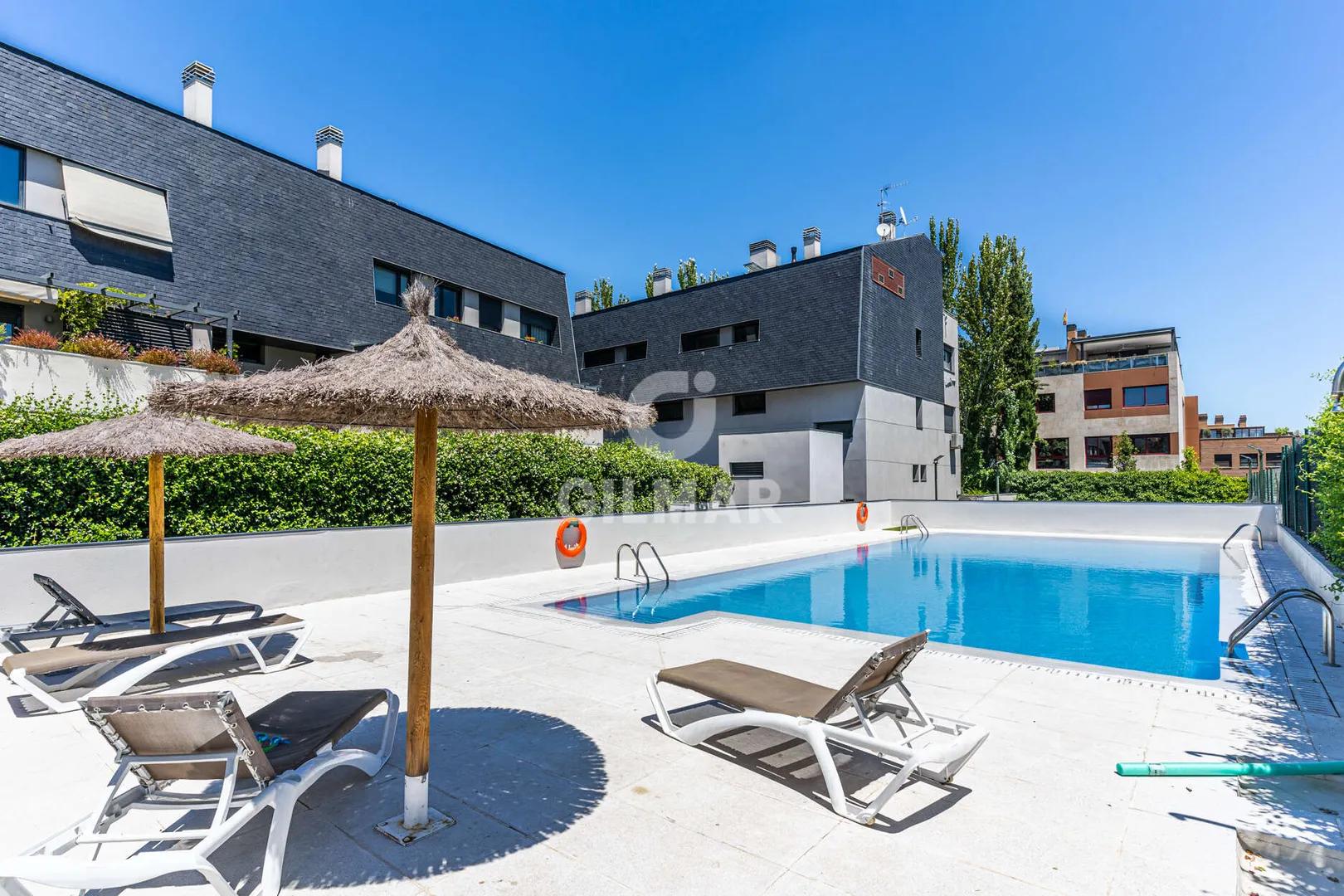 Renovated Housing in Valdemarín with Amenities and Excellent Location