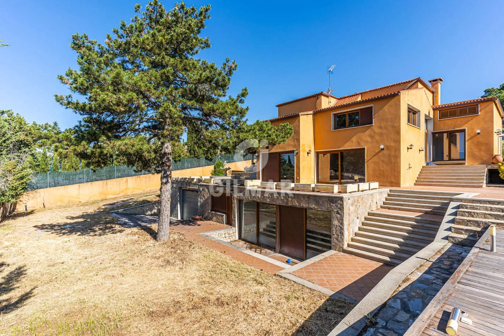 Exclusive Independent Chalet in El Golf, Las Rozas