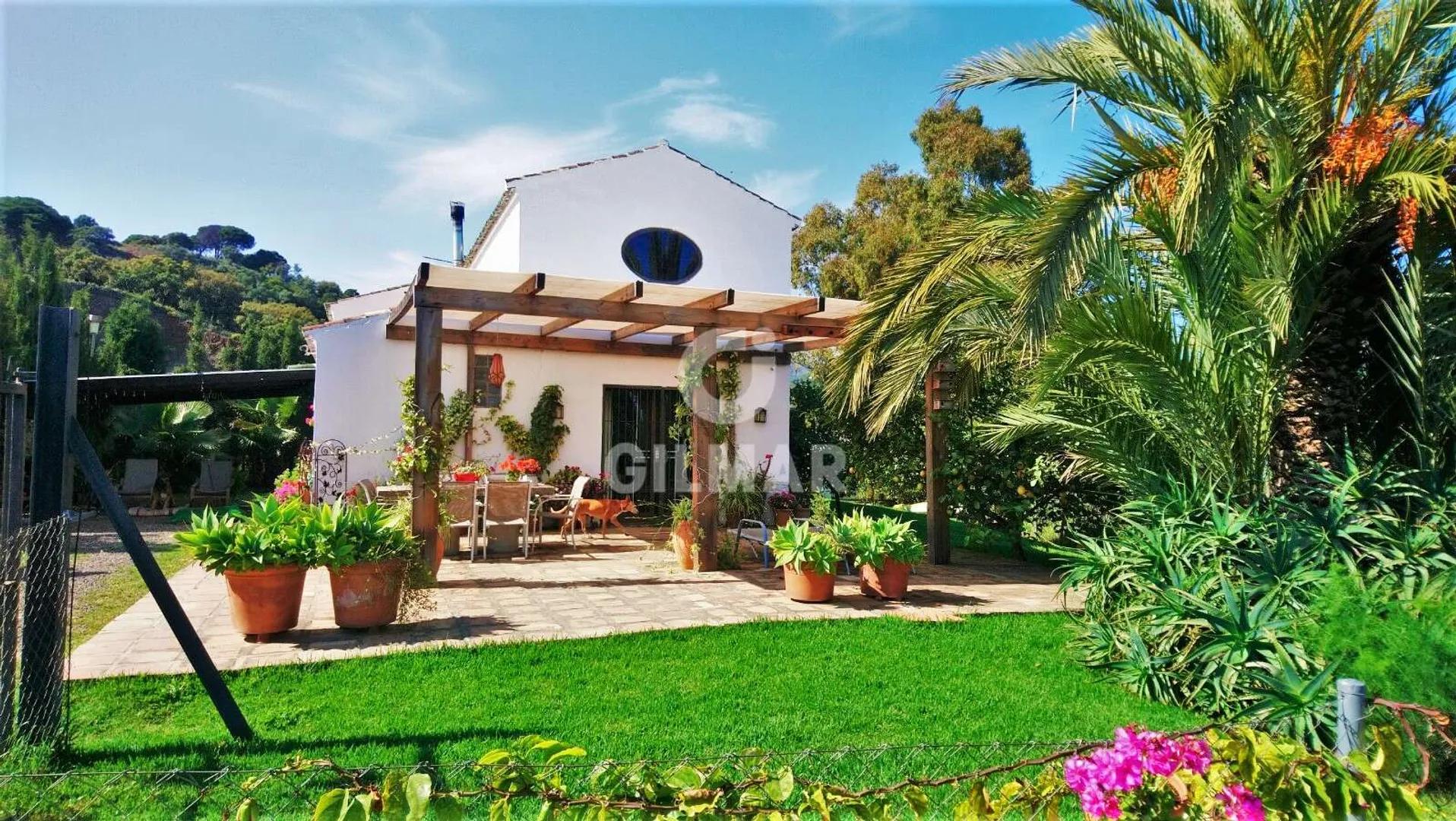 Villa with Sea Views in New Golden Mile, Estepona