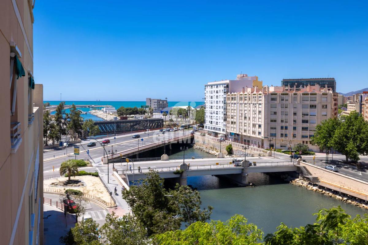 Imagen 1 de 5-Bedroom Apartment in the Vibrant Soho of Málaga