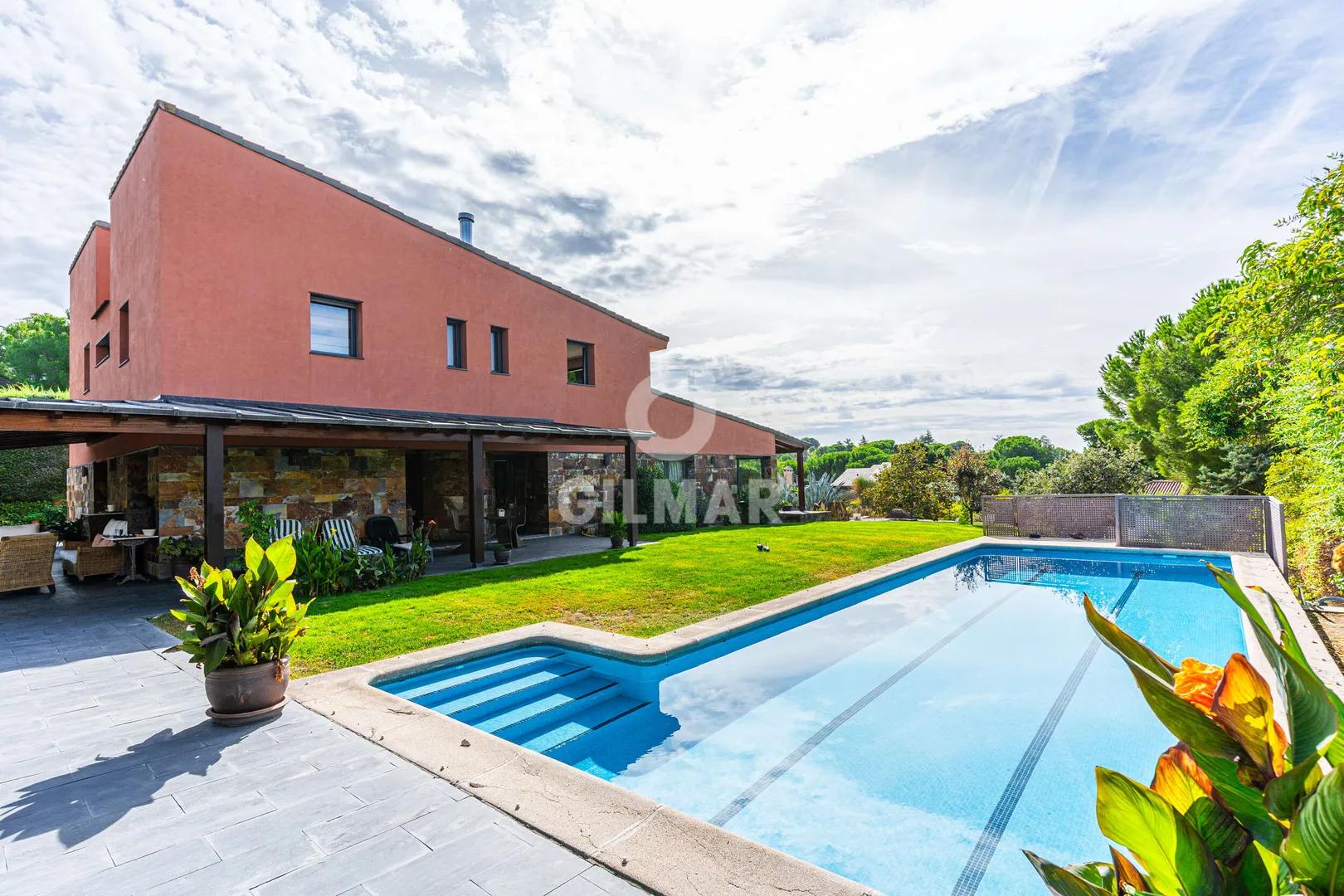 Exclusive Designer Villa with Security and Views in Boadilla del Monte