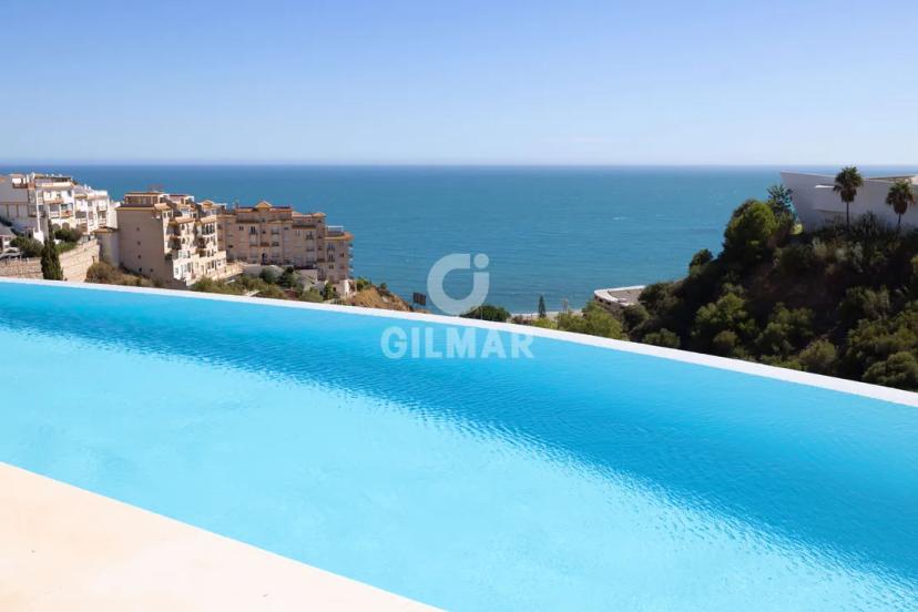 Spectacular Luxury Property with Sea Views in El Higuerón image 2