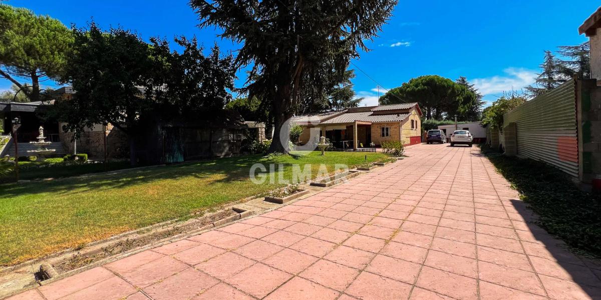 Imagen 1 de Independent Chalet with Garden and Pool in Galapagar