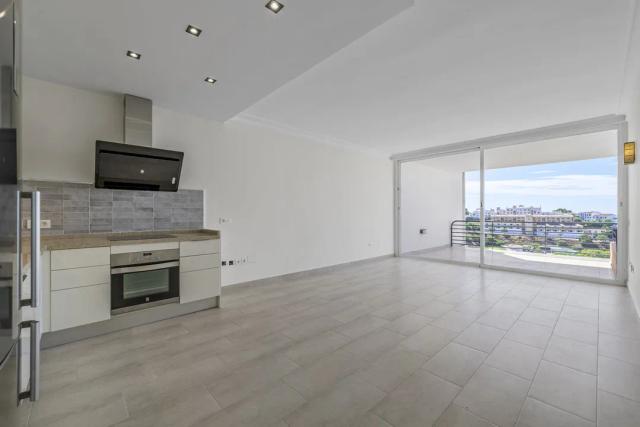 Imagen 4 de Spacious Renovated Apartment with Sea Views in Altos de Miraflores