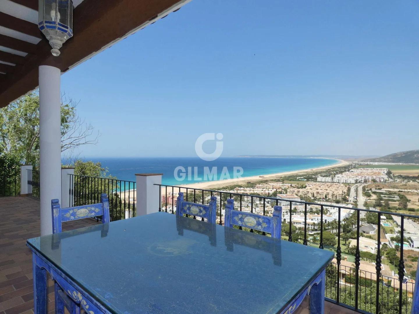 Chalet de Lujo con Vistas al Mar en Playa de Los Alemanes