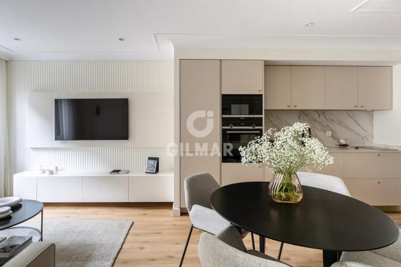 Exclusive Bright Apartment in Recoleta with 2 Bedrooms and Luxury Bathrooms image 1