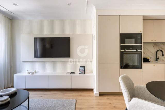 Imagen 3 de Exclusive Bright Apartment in Recoleta with 2 Bedrooms and Luxury Bathrooms