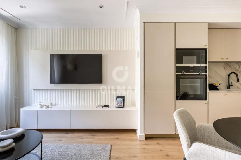 Exclusive Bright Apartment in Recoleta with 2 Bedrooms and Luxury Bathrooms image 2