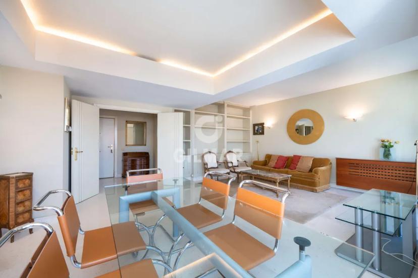 Exclusive 4-bedroom apartment in Arturo Soria image 2