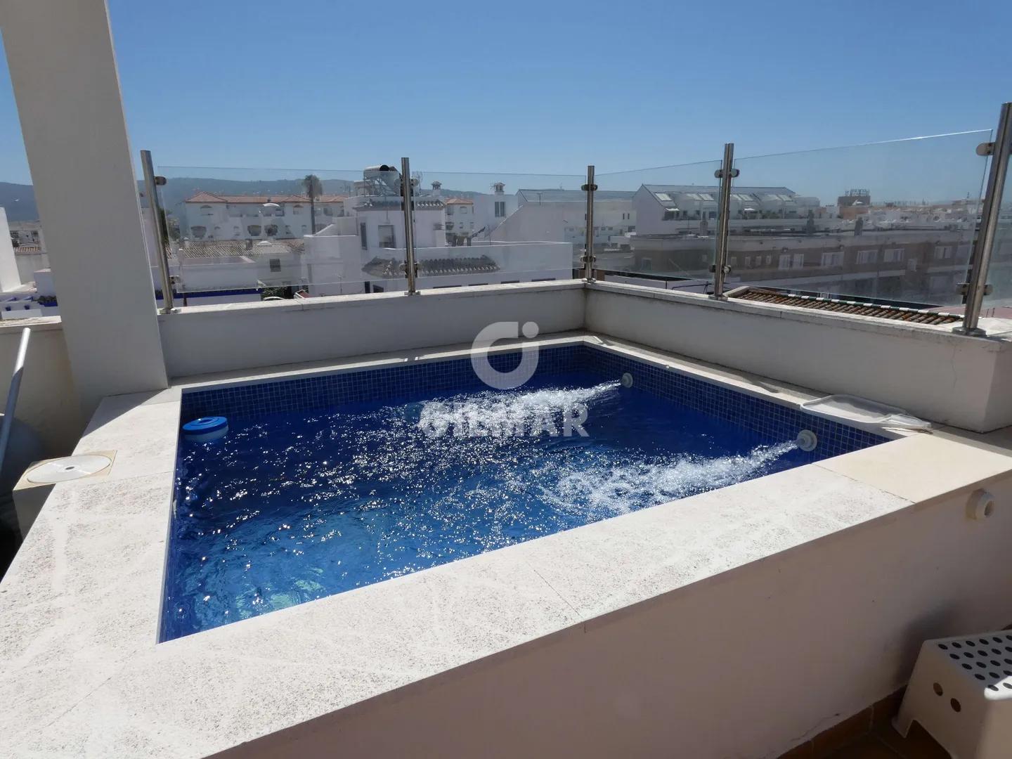 Amplia Casa Reformada con Piscina en Zahara de los Atunes