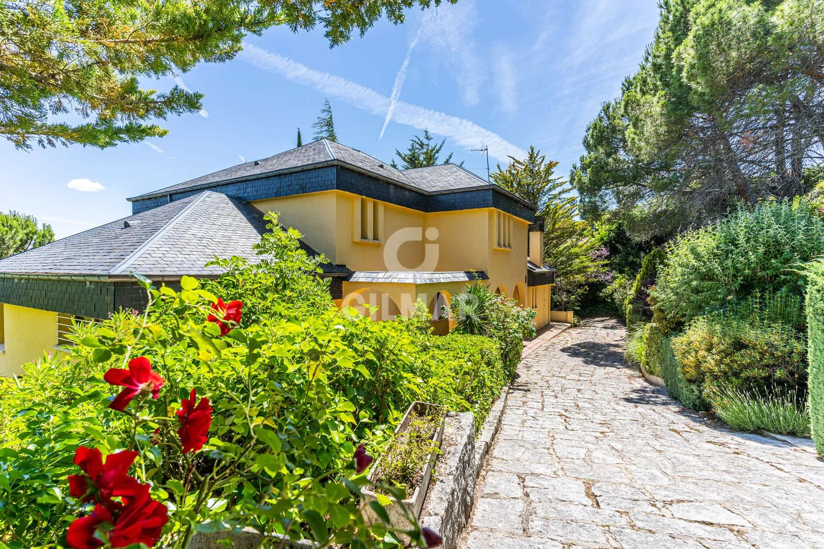 Independent Chalet with Views of the Monastery in San Lorenzo de El Escorial