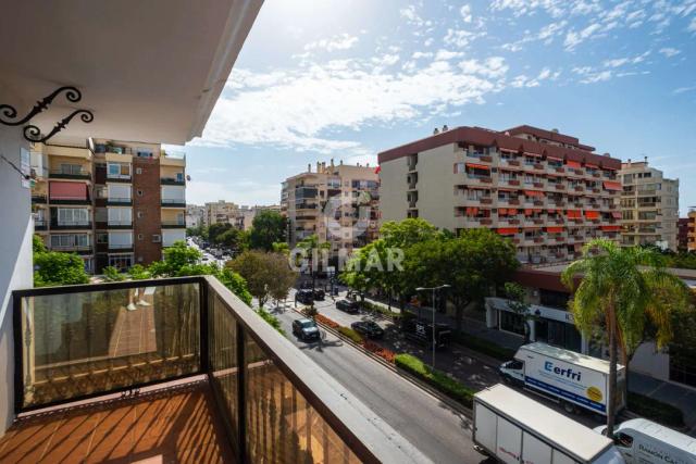 Imagen 2 de Spacious Space in the Center of Marbella: Renovation Opportunity 200m from the Beach