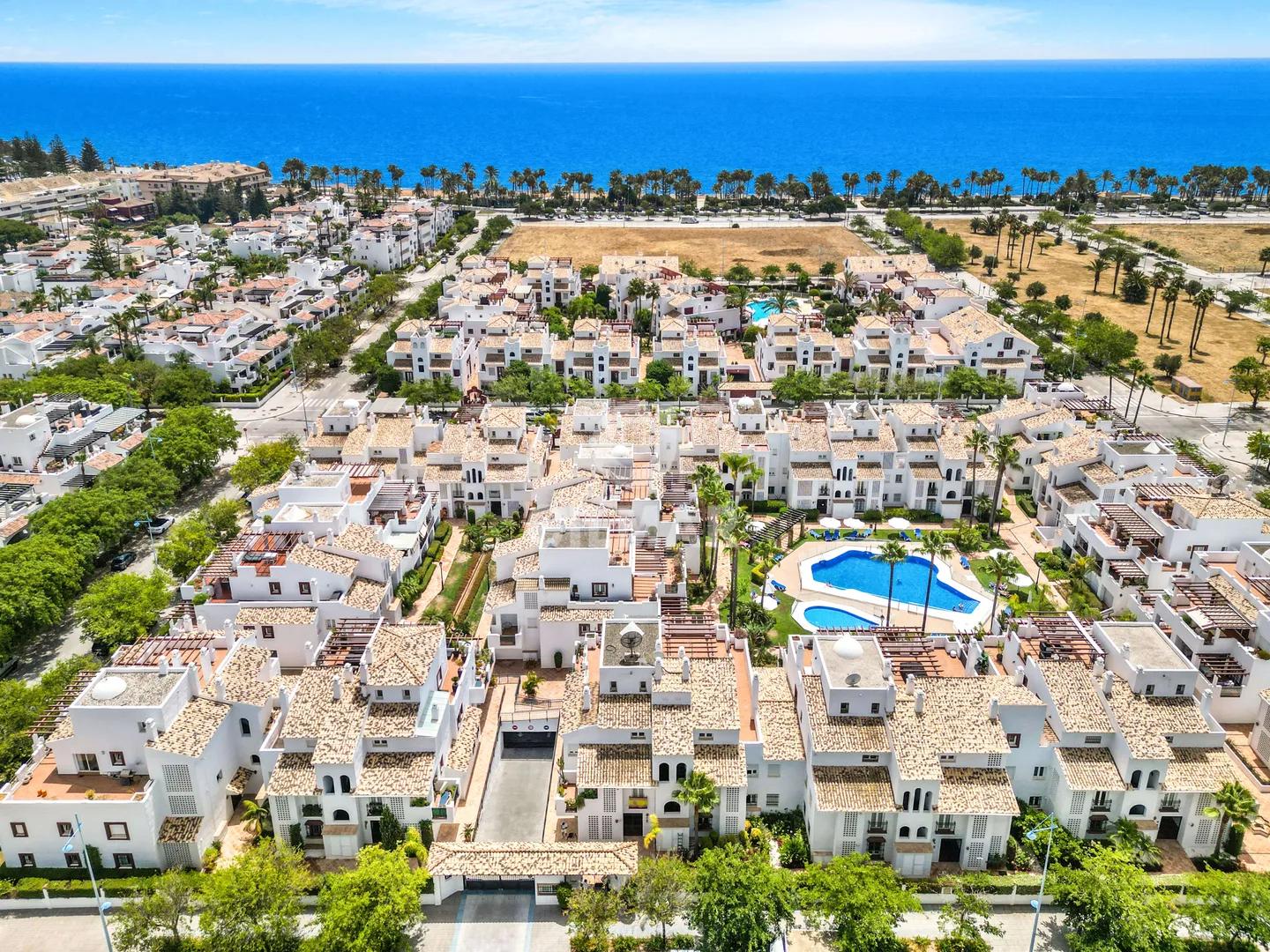 Bright Penthouse in San Pedro Playa with Terrace and Pool