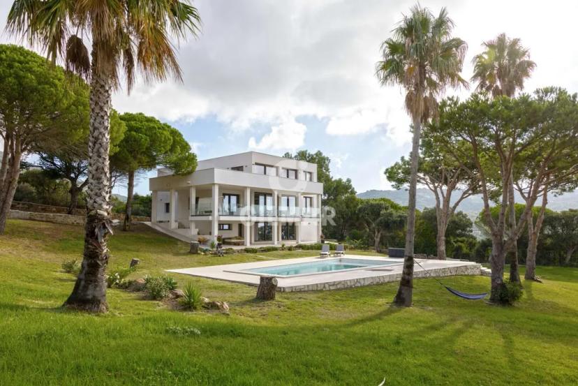 Spectacular Luxury Villa in El Cuartón, Tarifa image 0