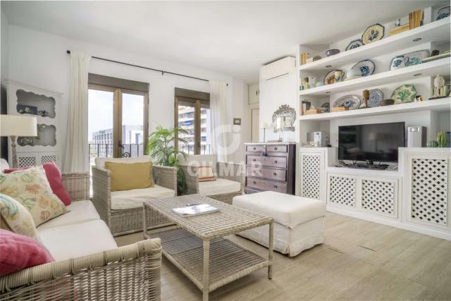 Imagen 4 de Bright Penthouse in Puerto Banús: 3 Bedrooms and Spectacular Views