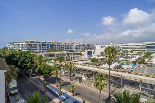 Imagen 5 de Bright Penthouse in Puerto Banús: 3 Bedrooms and Spectacular Views