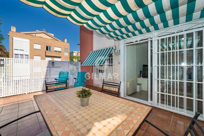 Renovated Apartment with Terrace in Arturo Soria image 0