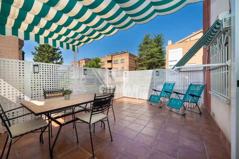 Renovated Apartment with Terrace in Arturo Soria image 2