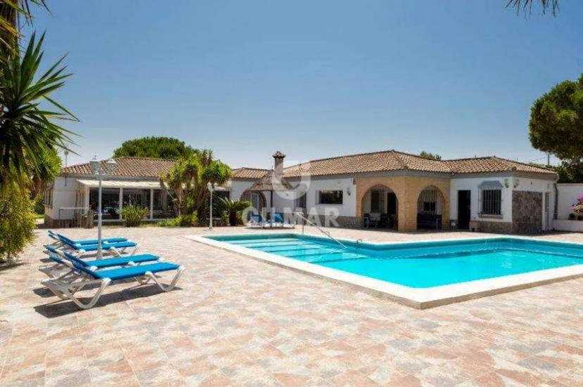 Exclusive Luxury Villa in Puerto Real with Pool and Gym image 0