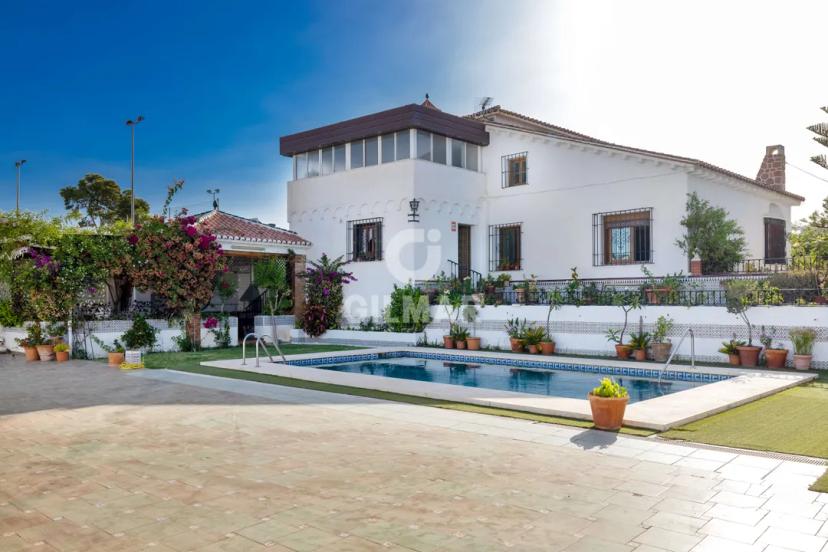 Colonial Villa with Tennis Court and Pool in Puerto de la Torre image 0