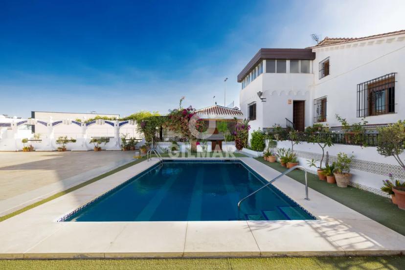 Colonial Villa with Tennis Court and Pool in Puerto de la Torre image 1