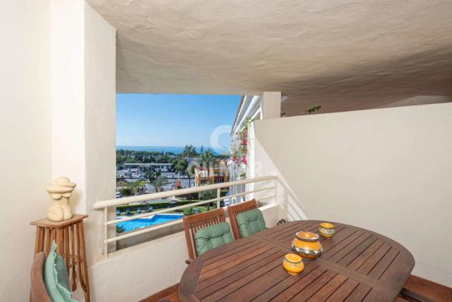 Imagen 5 de Luxury Penthouse with Views on the Golden Mile, Marbella