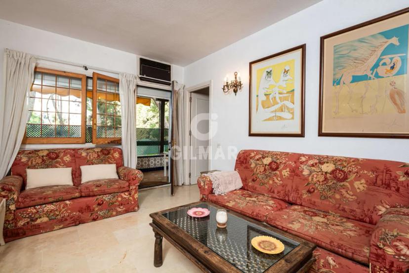 Exclusivo apartamento de 2 dormitorios en la Milla de Oro, Marbella image 2