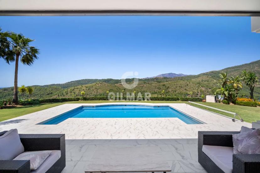 Andalusian Villa with Panoramic Views of the Mediterranean image 2