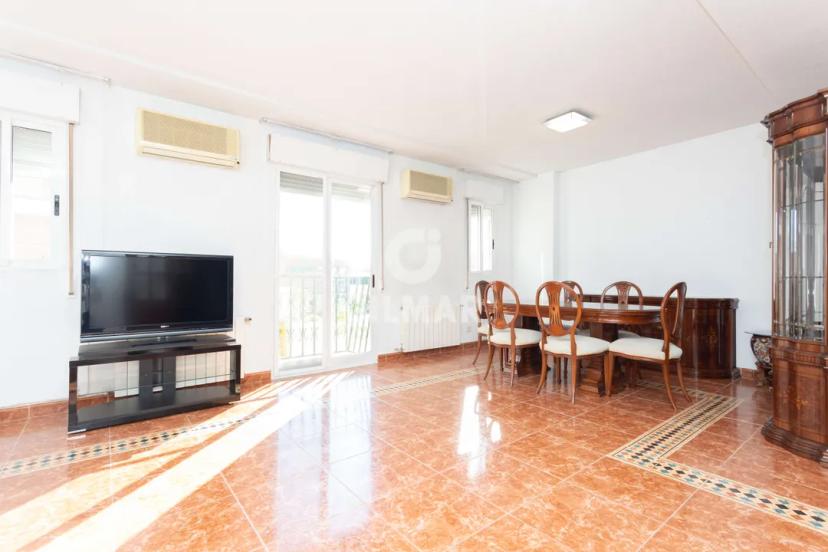 Spacious Duplex in the Historic Center of Vallecas image 1