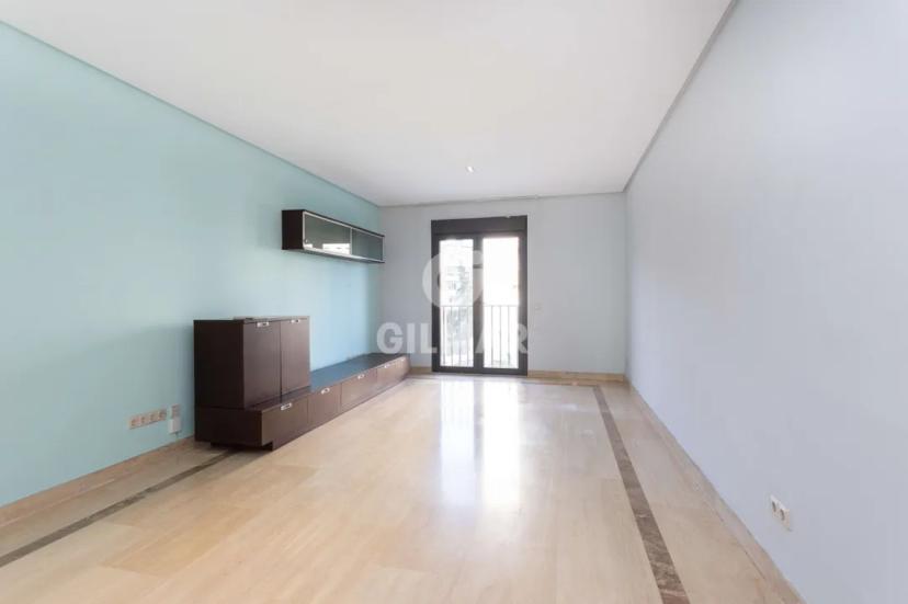 Bright 3-Bedroom Apartment in Valdezarza image 1